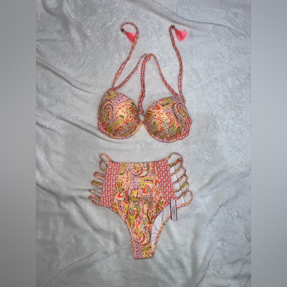 Victoria’s Secret Bikini set. - Picture 1 of 7